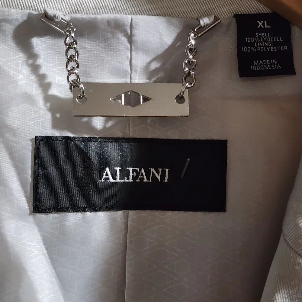 SOLD - Picture 2 of 4